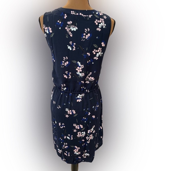 41 Hawthorne Navy Blue Knee Length Dress With Pink Flowers and Button V-Neck NWT - Picture 5 of 6